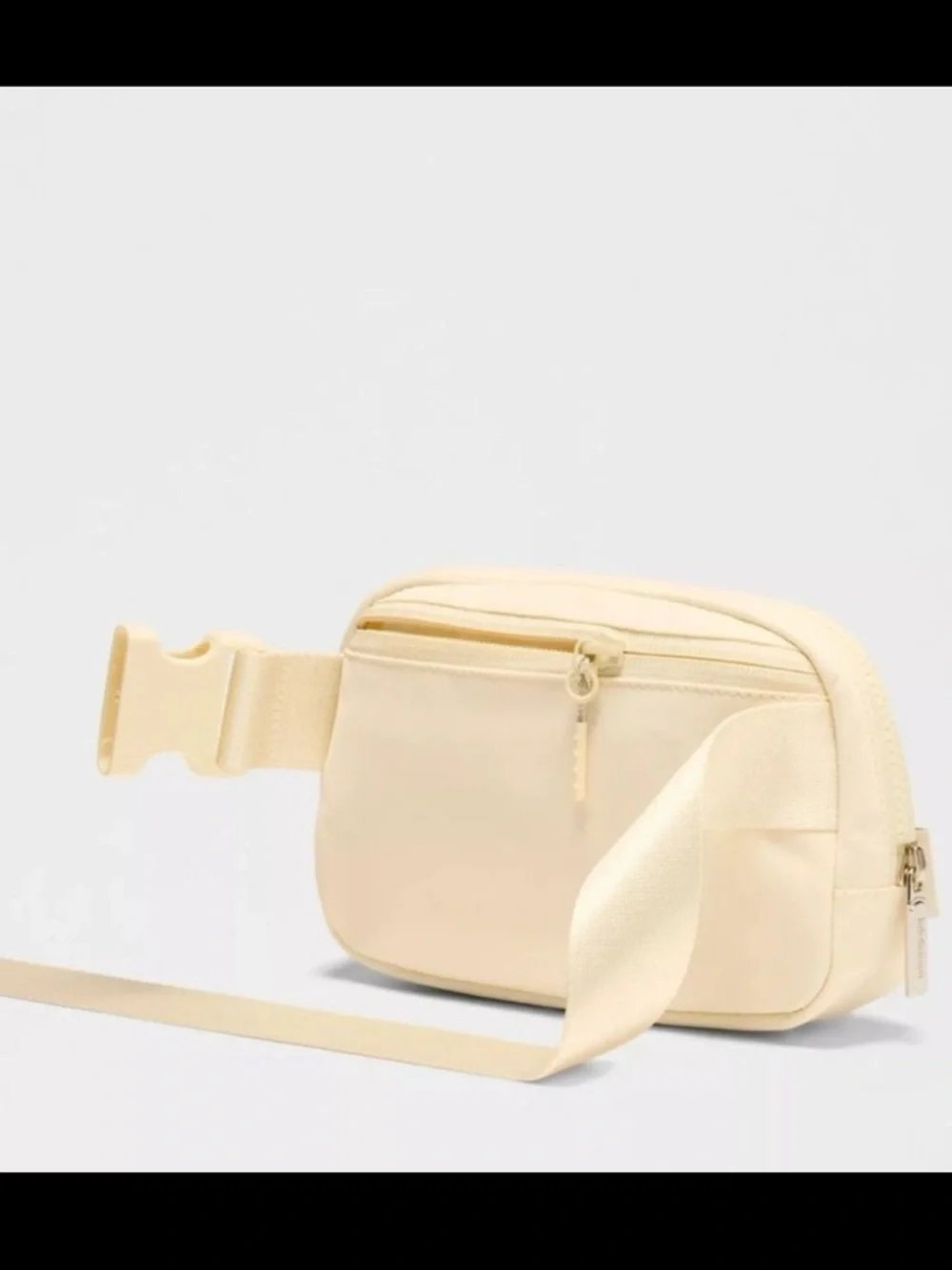 Lululemon Everywhere Wordmark Crossbody Belt Bag 1L - Light Yellow - Picture 5 of 6